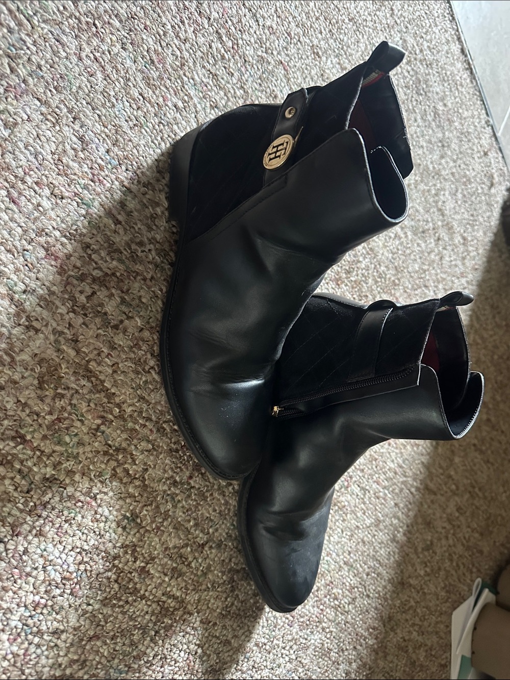 Tommy Hilfiger Black Leather Chukka Ankle Boots